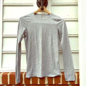 Lululemon Long-sleeved Top